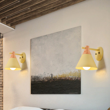 Applique murale moderne avec abat-jour conique en bois Alode — LZ4X9T
