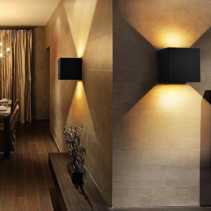 Applique murale LED cube design en noir, blanc ou gris — LZ4X9T1
