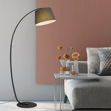 Lampadaire nordique haut de gamme pour éclairage raffiné — LZ4P7XQ