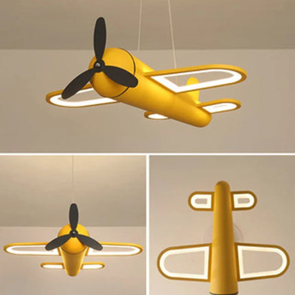 Lustre LED en forme d’avion pour chambre d’enfant — LZ4X9P