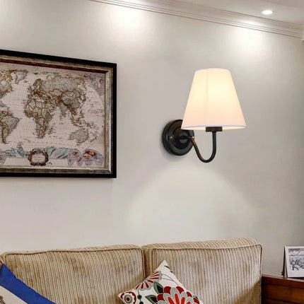Applique murale LED rétro américaine en tissu avec abat-jour européen — LZ4X9P2