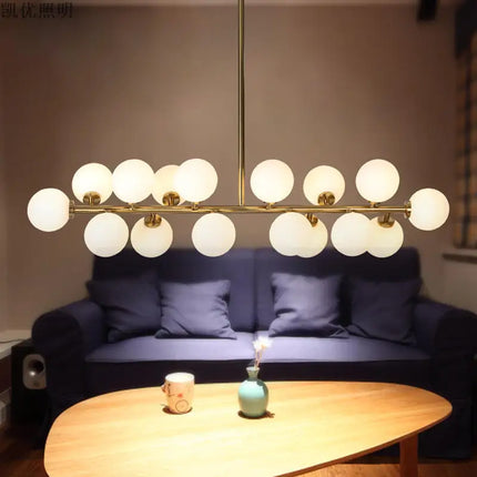 Lustre doré avec boule en verre design créatif — LZ4X9P2
