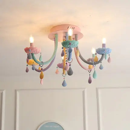 Plafonnier moderne avec douilles lumineuses pour chambre d’enfants — LZ4X9M