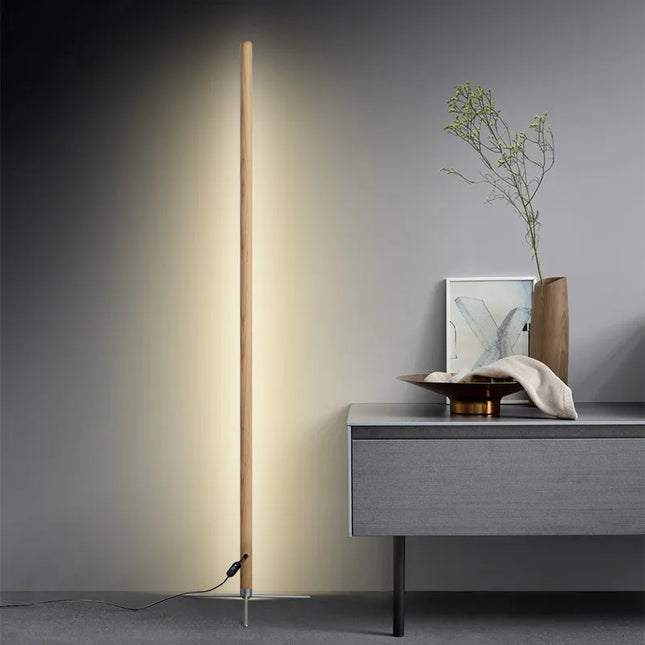 Lampadaire sur pied en bois à LED