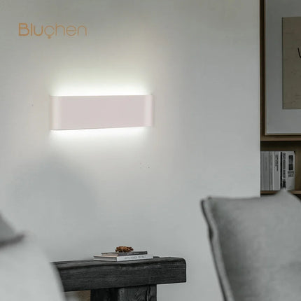 Applique murale LED au design moderne pour éclairage intérieur élégant — LZ4X9P2
