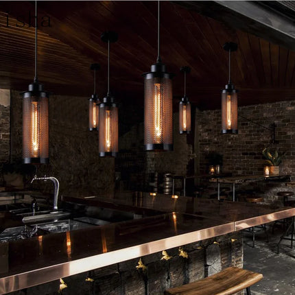Suspension industrielle en fil de fer barbelé pour bar et restaurant — LZ4T9X1