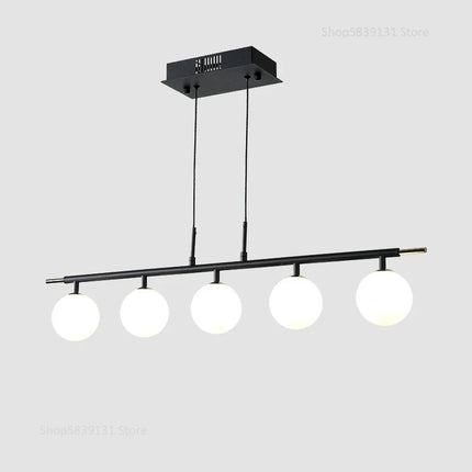 Lustre nordique en fer avec boule de verre LED pour restaurant — LZ4P9XQ