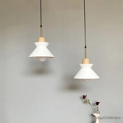 Suspension élégante pour salon et salle à manger — LZ4X9QJ