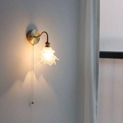 Applique murale fleur en verre avec chaîne interrupteur pour LED chambre et salle de bain — LZ4X9T