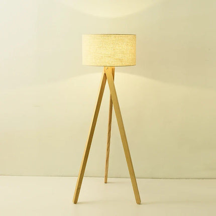 Lampadaire nordique en bois massif avec interrupteur à pied lumineux — LZ4D9XQ