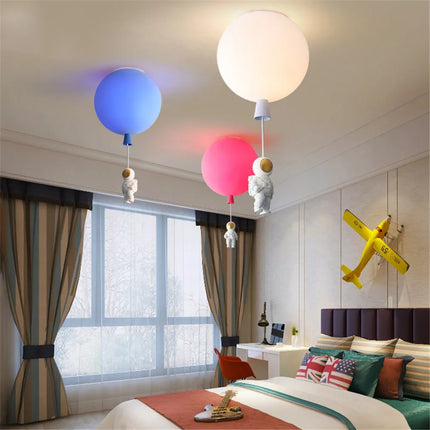 Plafonnier LED nordique avec motif astronaute et ballons pour enfants — LZ4X9QJ