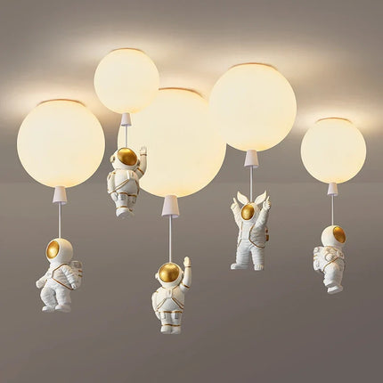 Plafonnier LED nordique créatif forme astronaute ballon pour enfants — LZ4X9QJ