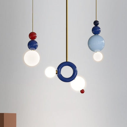 Suspension design en métal avec boules colorées Ginna — LZ4M9XQ