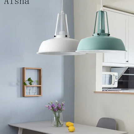 Lustre aluminium au design nordique pour intérieur élégant — LZ4X7Q