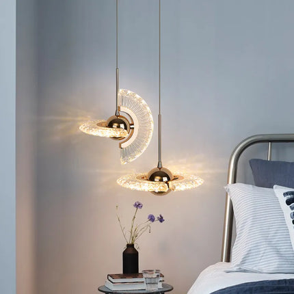 Lustre design en forme de soucoupe pour chambre moderne — LZ4X9P2Q