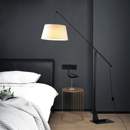 Lampadaire moderne au design nordique pour intérieur élégant — LZ4X9M