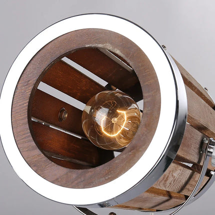 Lampadaire industriel en bois massif au style rétro — LZ4X9P2
