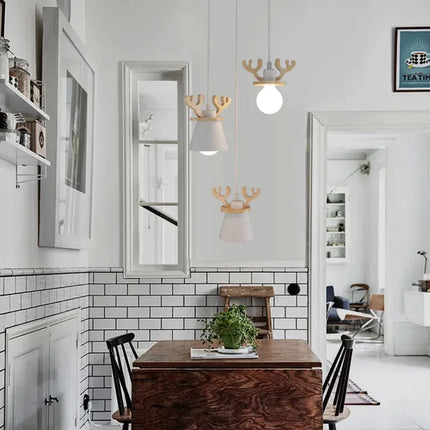 Suspension LED style nordique avec décoration élan — LZ4X9T