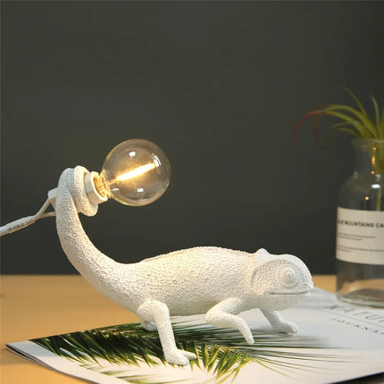 Applique murale lézard en résine avec luminaire de nuit — LZ4X9P2
