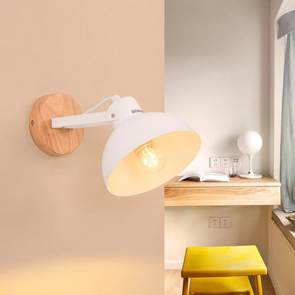 Applique murale industrielle nordique en bois avec lampe E27 LED — LZ4X9M2