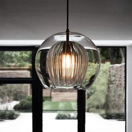 Suspension en verre élégante pour intérieur moderne — LZ4X9T2