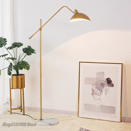 Lampadaire nordique au design simple finition or — LZ4X7Q9