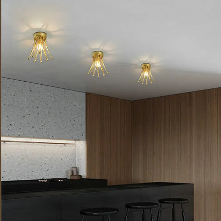 Plafonnier doré de luxe en forme de couronne à montage en surface — LZ4X9J