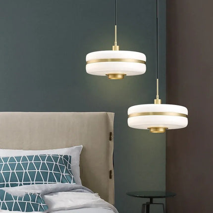 Suspension design industriel en métal doré pour intérieur — LZ4X9T2