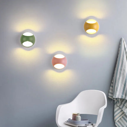 Applique murale LED moderne avec fond chromatique pour intérieur — LZ4X9P2
