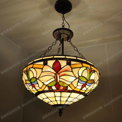 Lustre style rétro européen avec abat-jour Tiffany pour intérieur — LZ4X9M