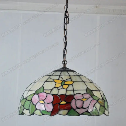 Lustre en verre style Tiffany européen avec papillon et fleur — LZ4X9Q2