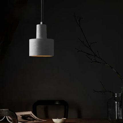 Suspension industrielle vintage en ciment pour bar et café — LZ4X9T2