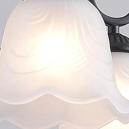 Lustre traditionnel avec abat-jour en verre et métal — LZ4X9T2