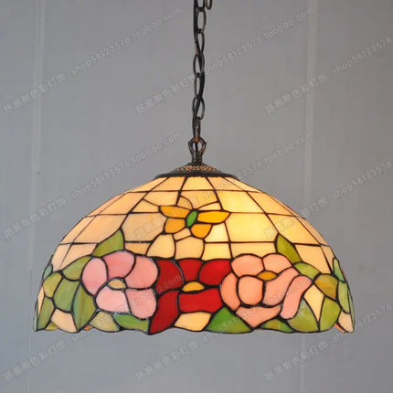 Lustre en verre style Tiffany européen avec papillon et fleur — LZ4X9Q2