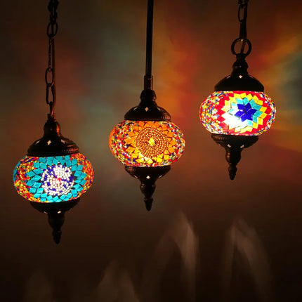 Suspension artisanale en verre mosaïque style méditerranéen — LZ4X9QJ
