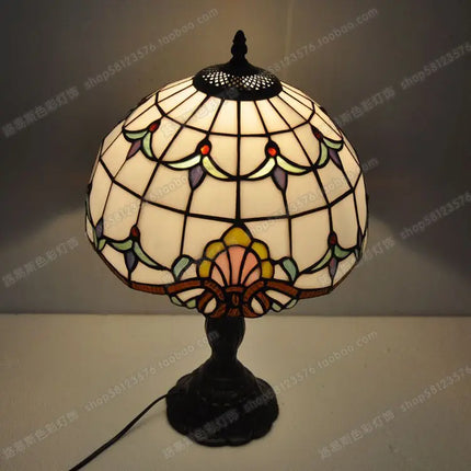 Lampe de chevet Tiffany baroque en verre soudé avec base métal — LZ4X9T2