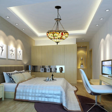 Lustre style rétro européen avec abat-jour Tiffany pour intérieur — LZ4X9M