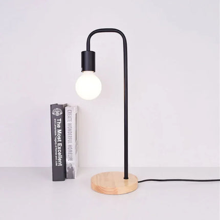 Lampe de bureau vintage en bois et métal style campagne américaine — LZ4X9T2