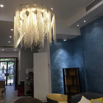 Lustre contemporain en aluminium avec pampilles décoratives — LZ4X9M2