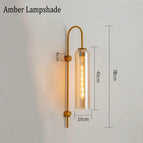 1 lampe murale ambre. / CHINE / Pas d'ampoule