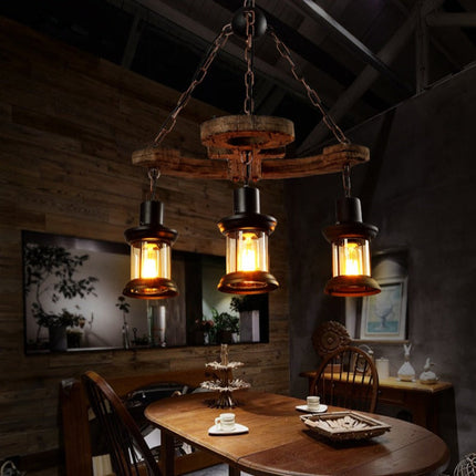 Lustre vintage avec base en bois en forme d'ancre Alaska — LZ4N7Q2W