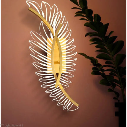 Applique murale LED moderne avec ailes dorées design luxe — LZ4X9P