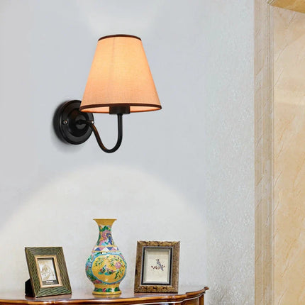 Applique murale LED rétro américaine en tissu avec abat-jour européen — LZ4X9P2