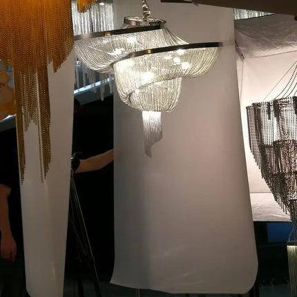 Lustre rétro vintage en aluminium avec chaîne dorée et finition chromée — LZ4P9XJ