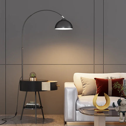 Lampadaire haut de gamme avec étagère intégrée — LZ4X9P2