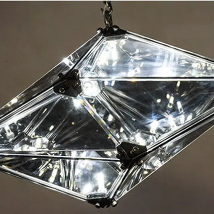 Suspension moderne en verre au design luxueux — LZ4X9T1
