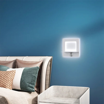 Applique murale LED économique au design nordique avec étagère intégrée — LZ4X9M2
