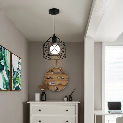 Suspension en fer au design moderne pour décoration intérieure — LZ4X9Q