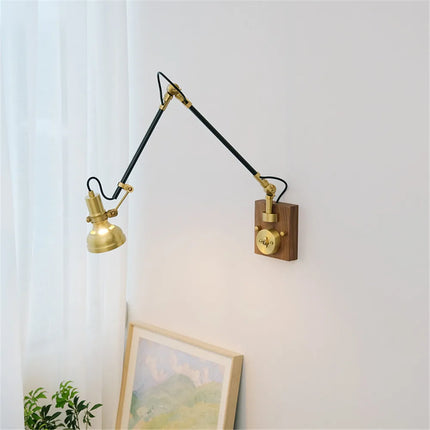 Applique murale nordique en cuivre avec bras pivotant et interrupteur — LZ4X9TQ