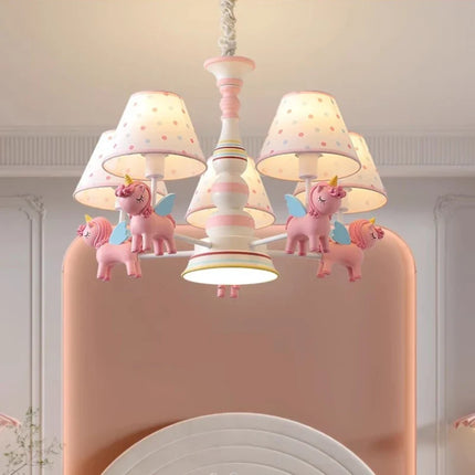 Lustre carrousel romantique pour chambre d'enfant moderne — LZ4X9P2